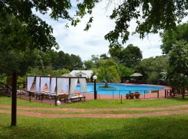 Hotel Cabaña Yvyra，位于Puerto Libertad的酒店