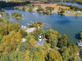 Beautiful lakefront home with fireplace, deck, central AC, & washer/dryer