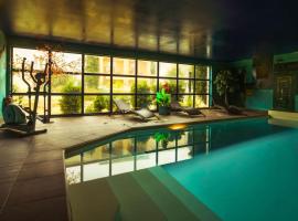 The Originals City, Hôtel Le Village Provençal, Aix-en-Provence Nord，位于佩尔蒂的酒店