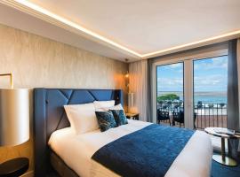 La Grande Terrasse Hotel & Spa La Rochelle - MGallery Collection，位于沙特拉永普拉日的酒店