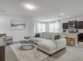 A Modern Oasis with All the Comforts of Home!