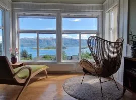Main floor, Lyngen Alps, sauna included