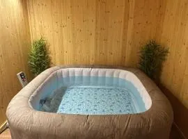 Cosy 2 Bedroom Coastal Retreat with Sea Views and a Private Indoor Hot Tub