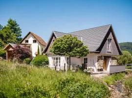 Idyllisch gelegenes Ferienhaus AM BAECHLE HOST100 direkt an romantischem Bergbach gelegen