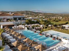 SO Sotogrande Spa and Golf Resort Hotel Costa del Sol，位于索托格兰德的酒店