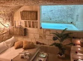 Cave Luxury Suite