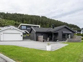 Family home with three bedrooms In Ålesund