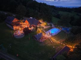 Zagroda Lepiarzówka Hotel i SPA，位于维斯瓦的酒店