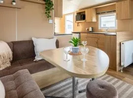 2BR Family Caravan With On Site Facilities