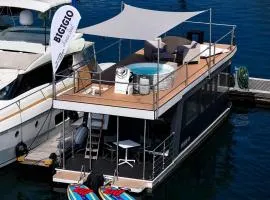 NEON Bigigio House Boat
