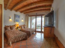 Guerrero Misión Hotel Concepto,位于塔斯科·德·阿拉尔孔的酒店