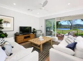 Panoramic Water Views 4-Bed Patonga Retreat