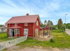 Gorgeous Home In Djurås With Wifi