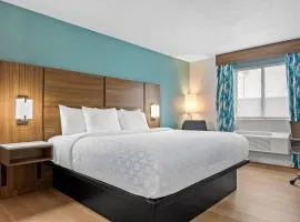 Clarion Pointe Springfield Southeast