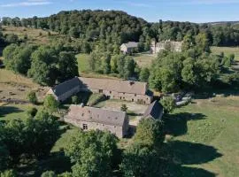 La Borderie - Dans la ferme du château de la Baume