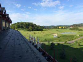 Loreta Golf Hotel Pysely，位于Pyšely的酒店