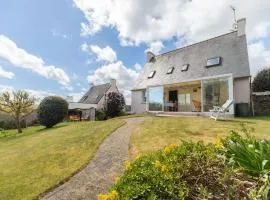 Holiday home with veranda in St Renan