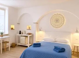 Le Stanze a Le Castella sul mare Camere nuove in stile mediterraneo