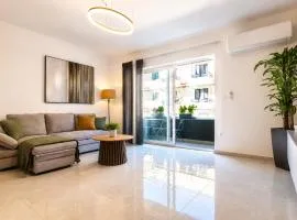 The Black Falcon – Vacation Rental