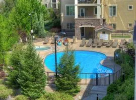 Pool-View condo at Pinnacle Pointe Resort-Sleeps 6