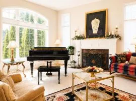 The Elegant & Cozy Retreat