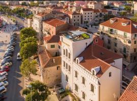Heritage Hotel Porin Makarska，位于马卡尔斯卡的酒店