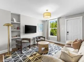 Lux Newly Renovated Villa Full Work From Home Setup