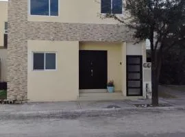 casa confortabla y relajante con alberca y laguna