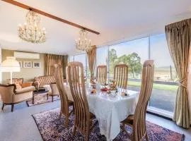 Dei Gratia High Tea House, 11A Loch Goyle Dr, Woodville - a quirky retreat with linen, aircon and Wi-Fi