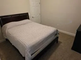 Room in Downtown Orlando! Close to everything!