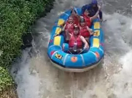 Cozzy Saprag Riverside Pangalengan