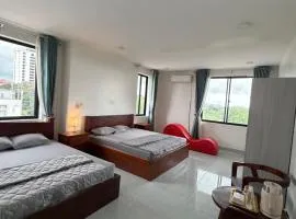 J&Q Hotel