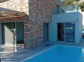Almira Seaside Suites