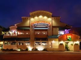 The Landing Hotel，位于克奇坎图腾湾州立历史公园附近的酒店