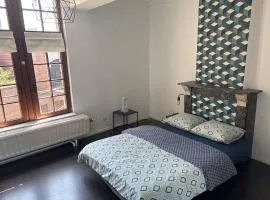 Chambre située au cœur de Mons avec SDB privée