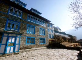 Himalayan Lodge，位于Nāmche Bāzār的木屋
