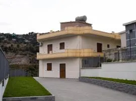 Kristo Villa