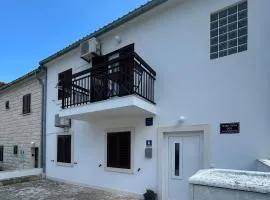 Marijana Bol Apartments