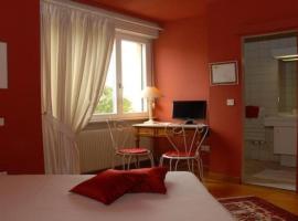 Hotel Restaurant Aux Deux Clefs，位于Moernach的酒店