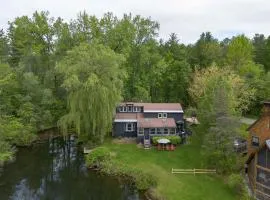 Lakeside Estate 2 Homes For Family Gatherings