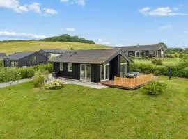 Perfect Holiday Home For Relaxation And Beach