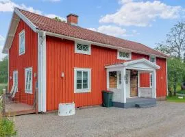 2 Bedroom Lovely Home In Lönashult