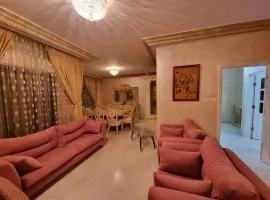 Lovely 2-bedroom Condo with indoor fireplace
