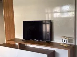 Sobrado completo, confortável e bem localizado