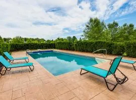 Spacious Group Getaway Near Cincinnati and Dayton