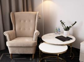 Aviator Hotel，位于拉多姆Radom-Sadkow Airport附近的酒店