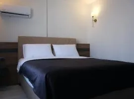 Üstün Hotel Alsancak