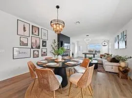 4 BR Modern Oasis 5 Beds Games Comfort