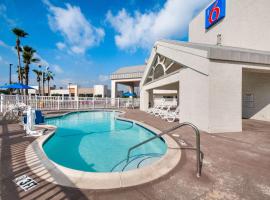 北布朗斯维尔6号汽车旅馆，位于布朗斯维尔的酒店