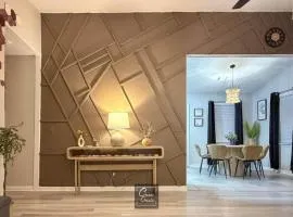Cozy Sunlit 4 Beds house Fully Fenced near Base